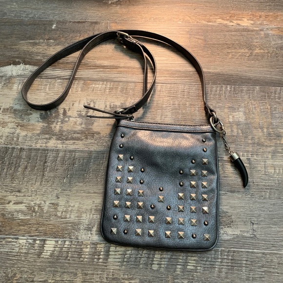 🌻3/20 Nine West silver purse bundle up to save